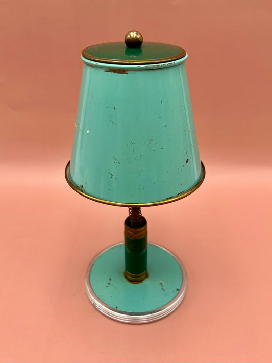 Leonora-Smoking Accessory-Pearl&#39;s Puff Parlor