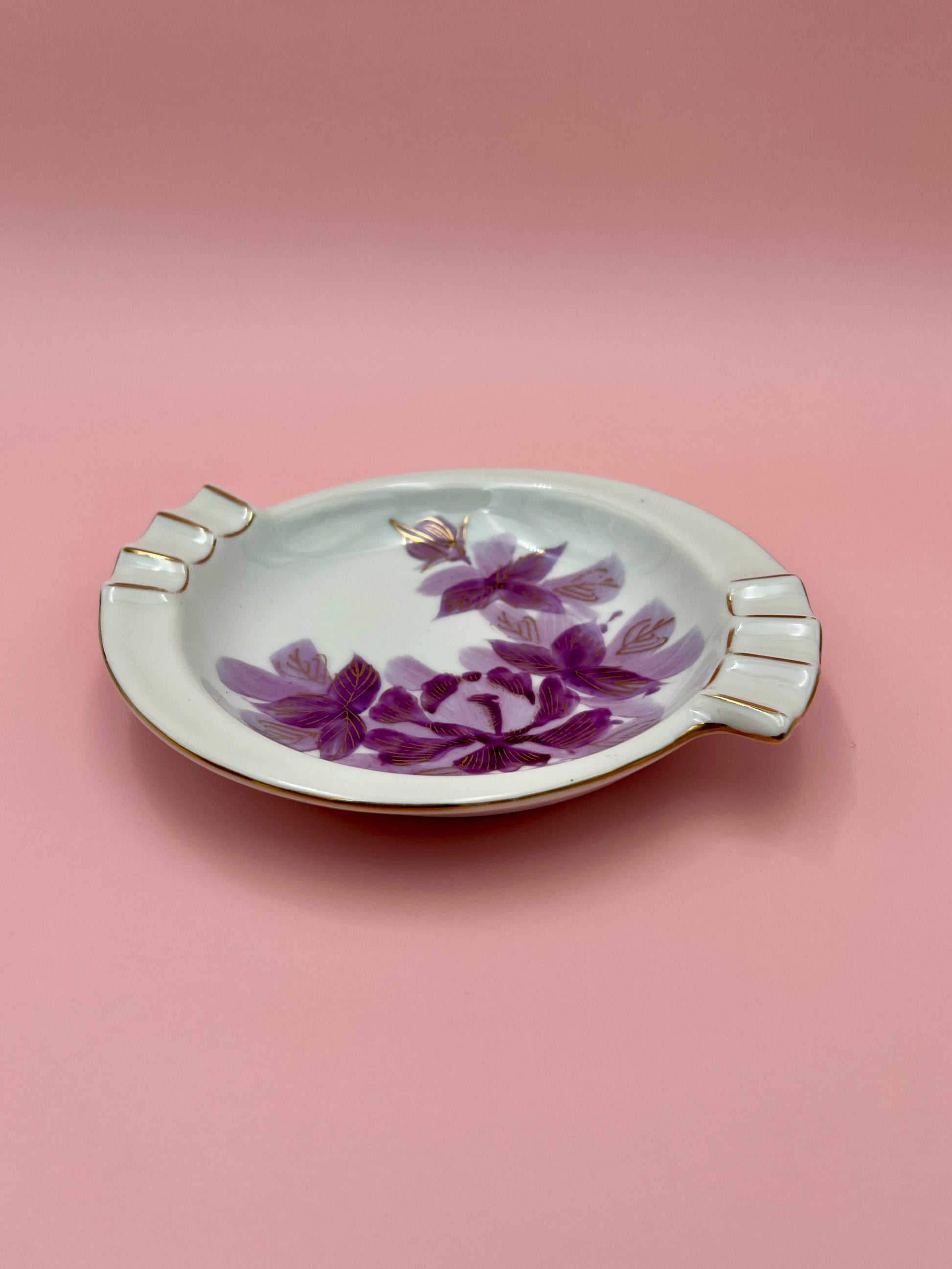 Liliana-Smoking Accessory-Pearl&#39;s Puff Parlor