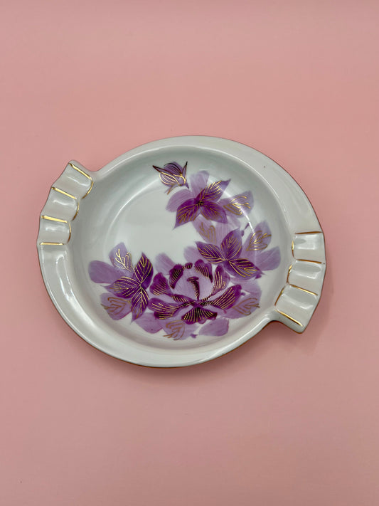 Liliana-Smoking Accessory-Pearl&#39;s Puff Parlor