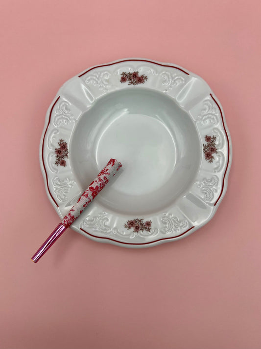 Lillian-Smoking Accessory-Pearl&#39;s Puff Parlor