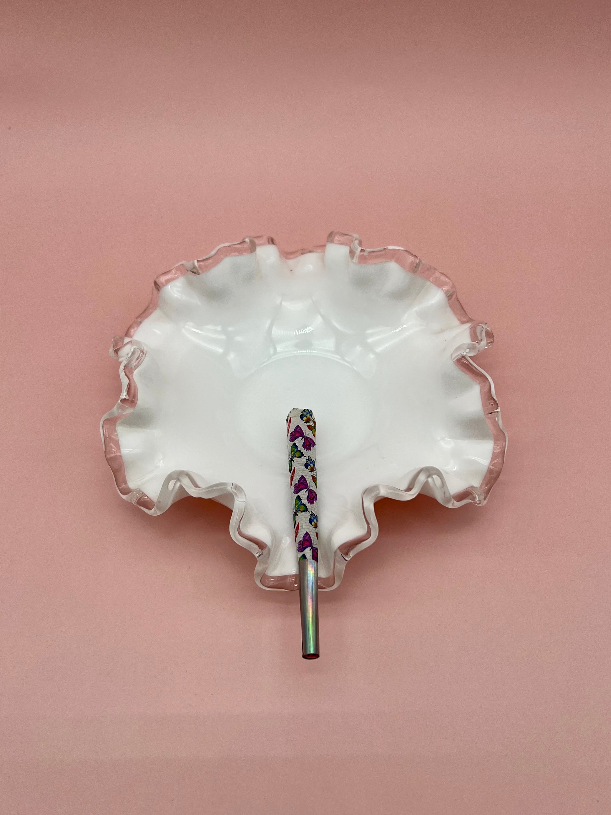 Mara-Smoking Accessory-Pearl&#39;s Puff Parlor
