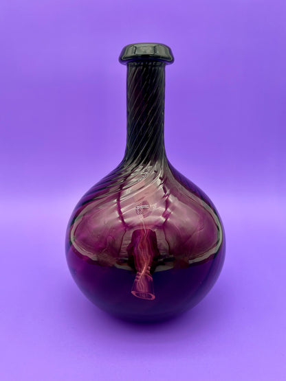 Mary-Decanter-Pearl&#39;s Puff Parlor