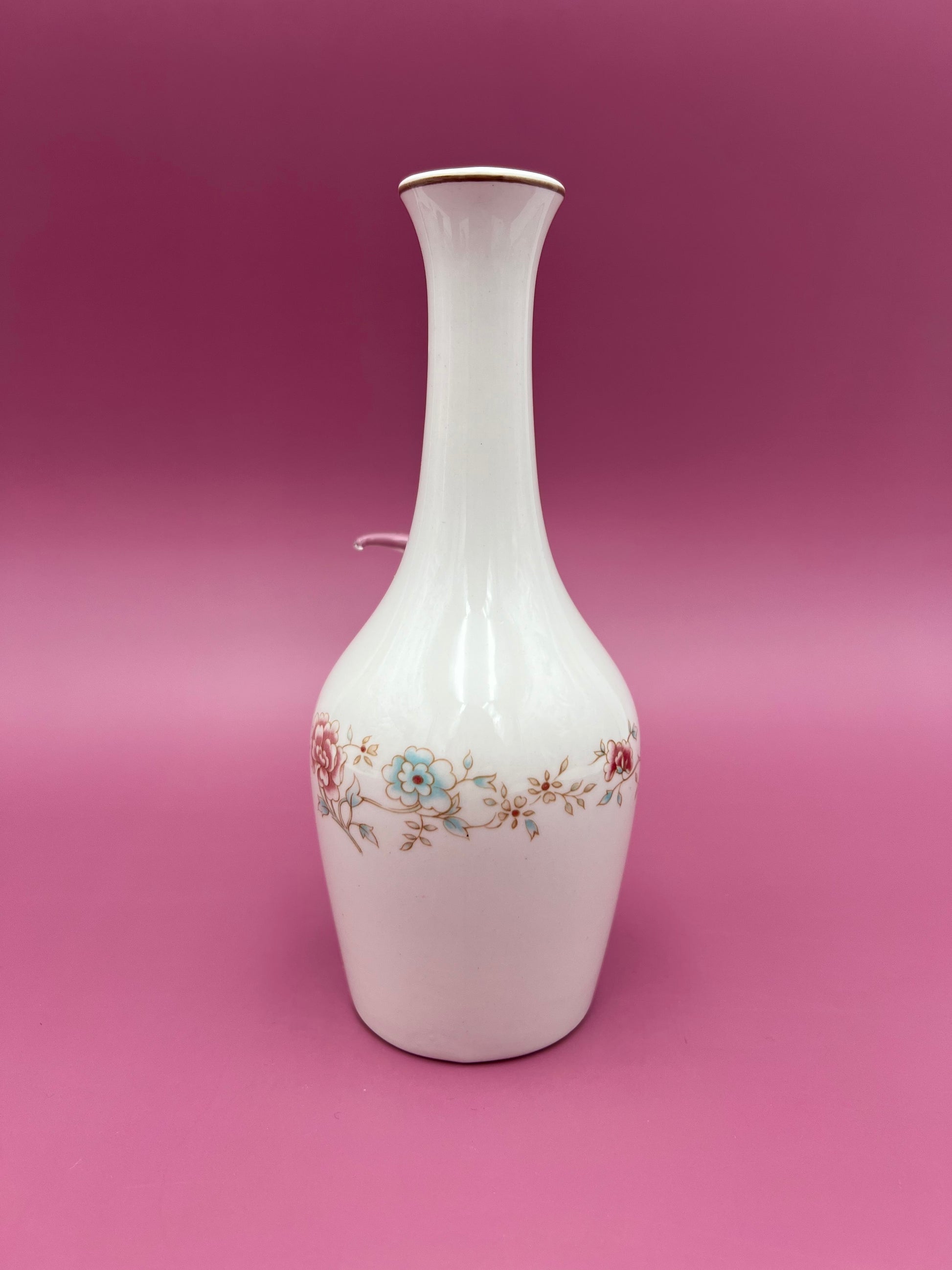 Meghan-Petite Water Pipe-Pearl&#39;s Puff Parlor
