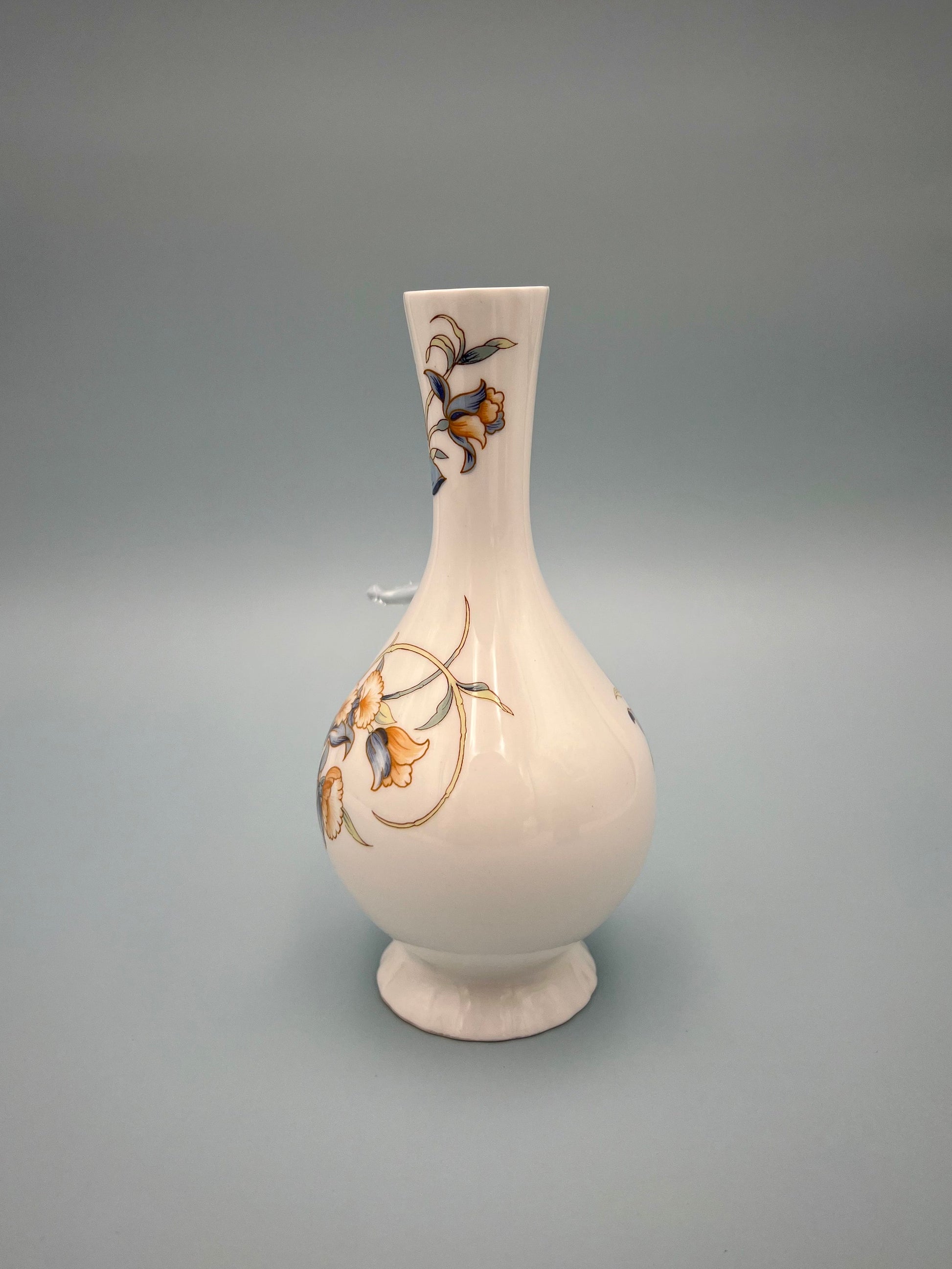 Myra-Petite Water Pipe-Pearl's Puff Parlor