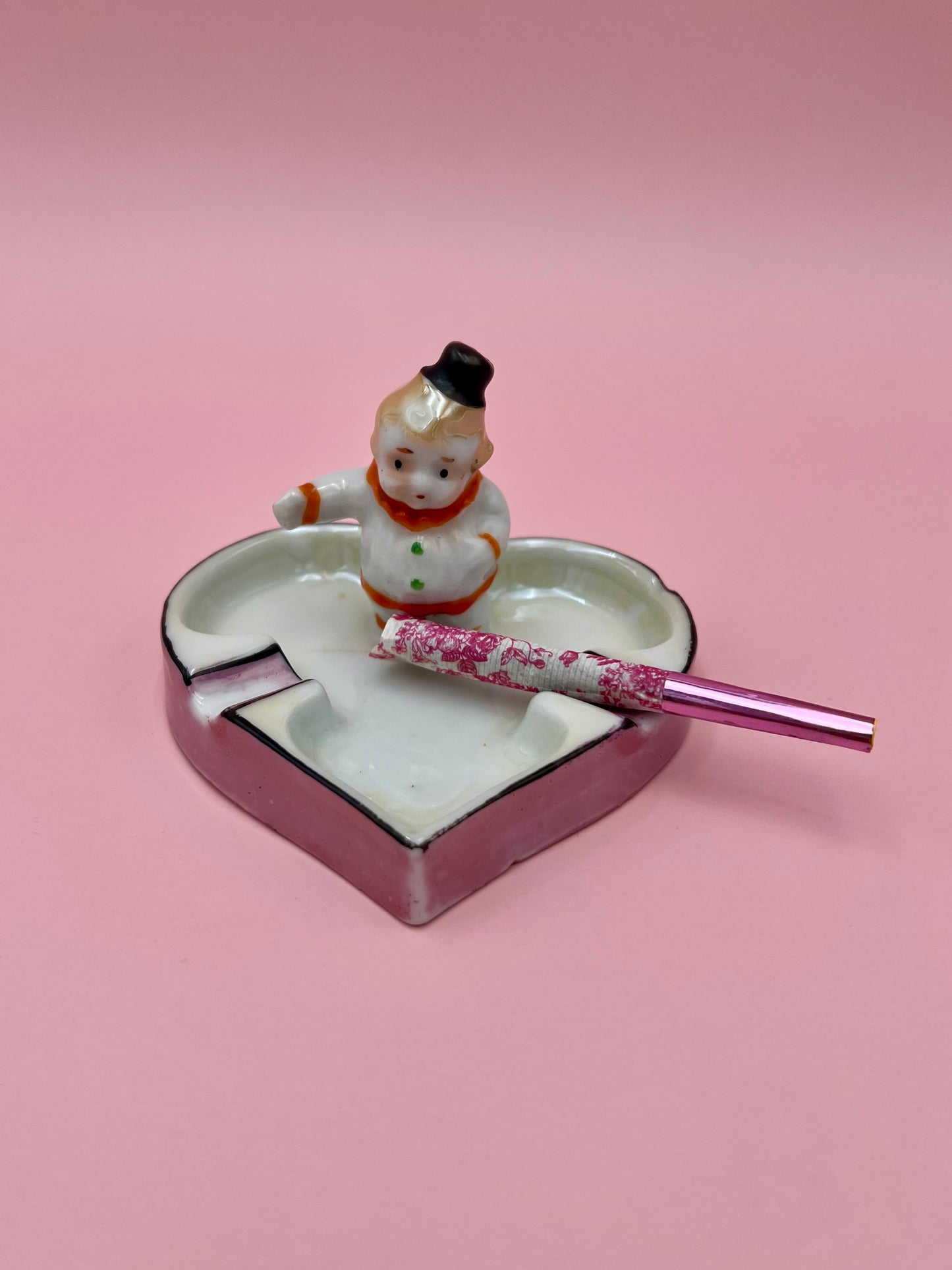 Phoebe-Smoking Accessory-Pearl&#39;s Puff Parlor
