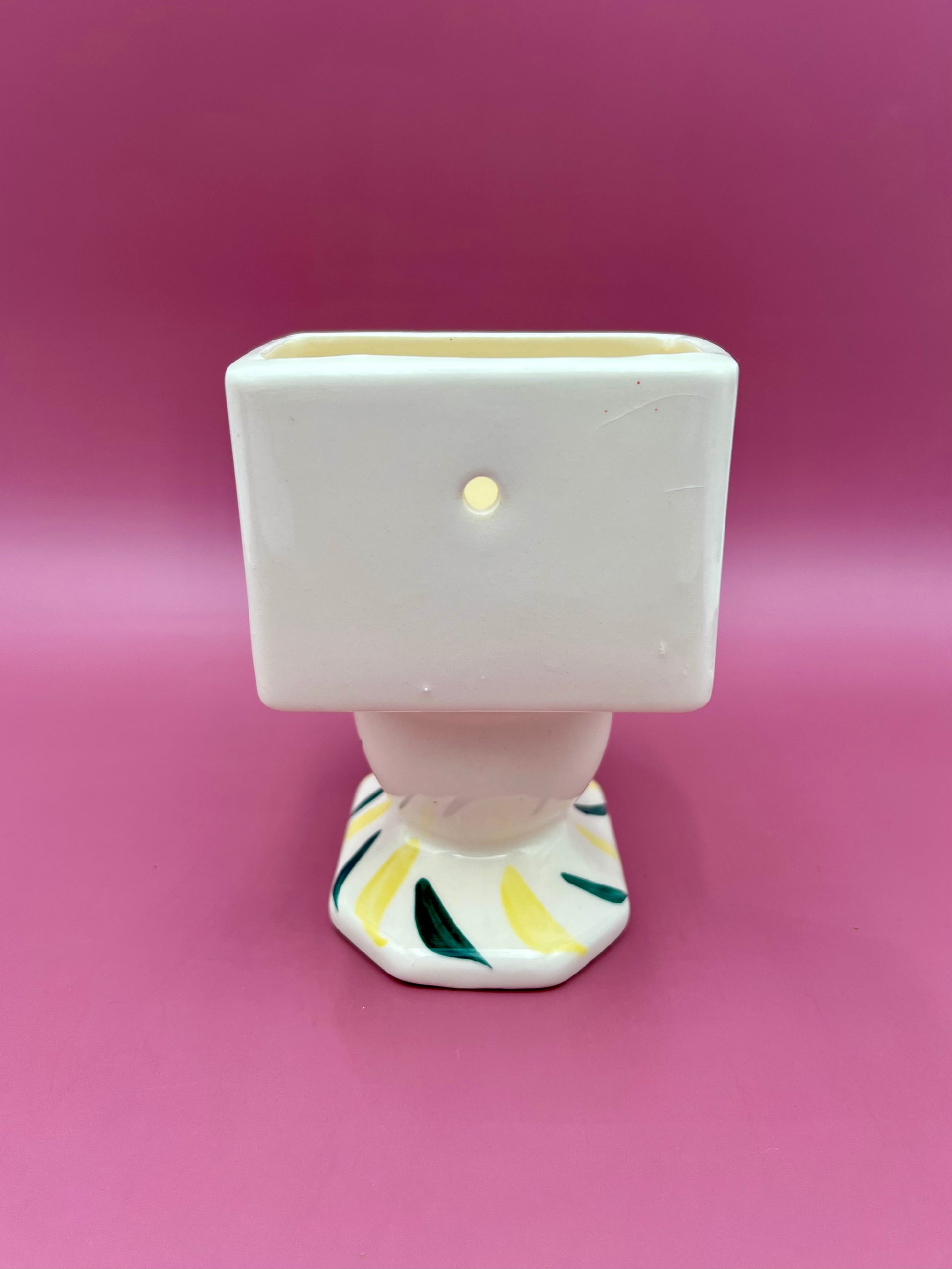 Queenie-Smoking Accessory-Pearl's Puff Parlor