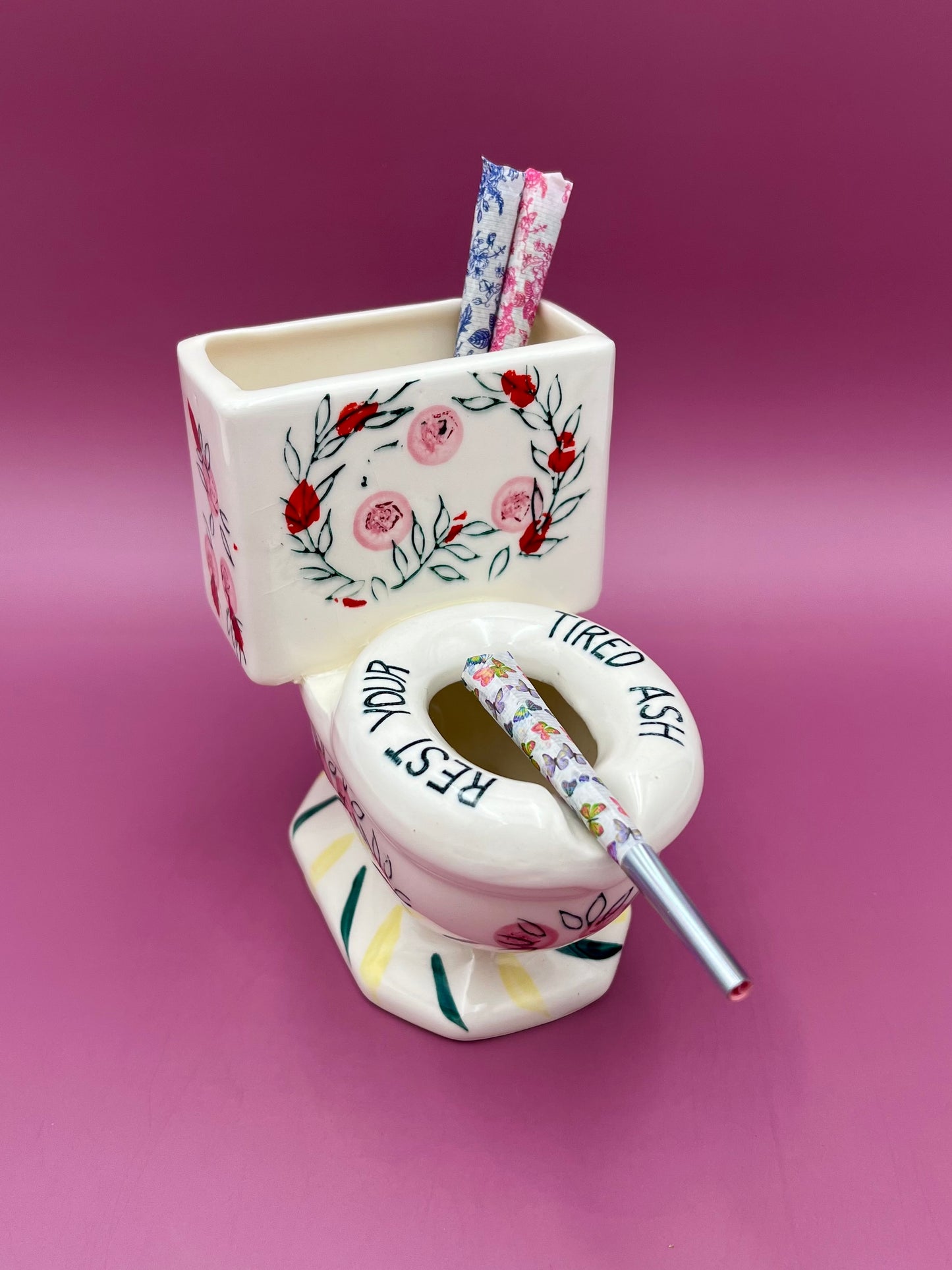 Queenie-Smoking Accessory-Pearl's Puff Parlor