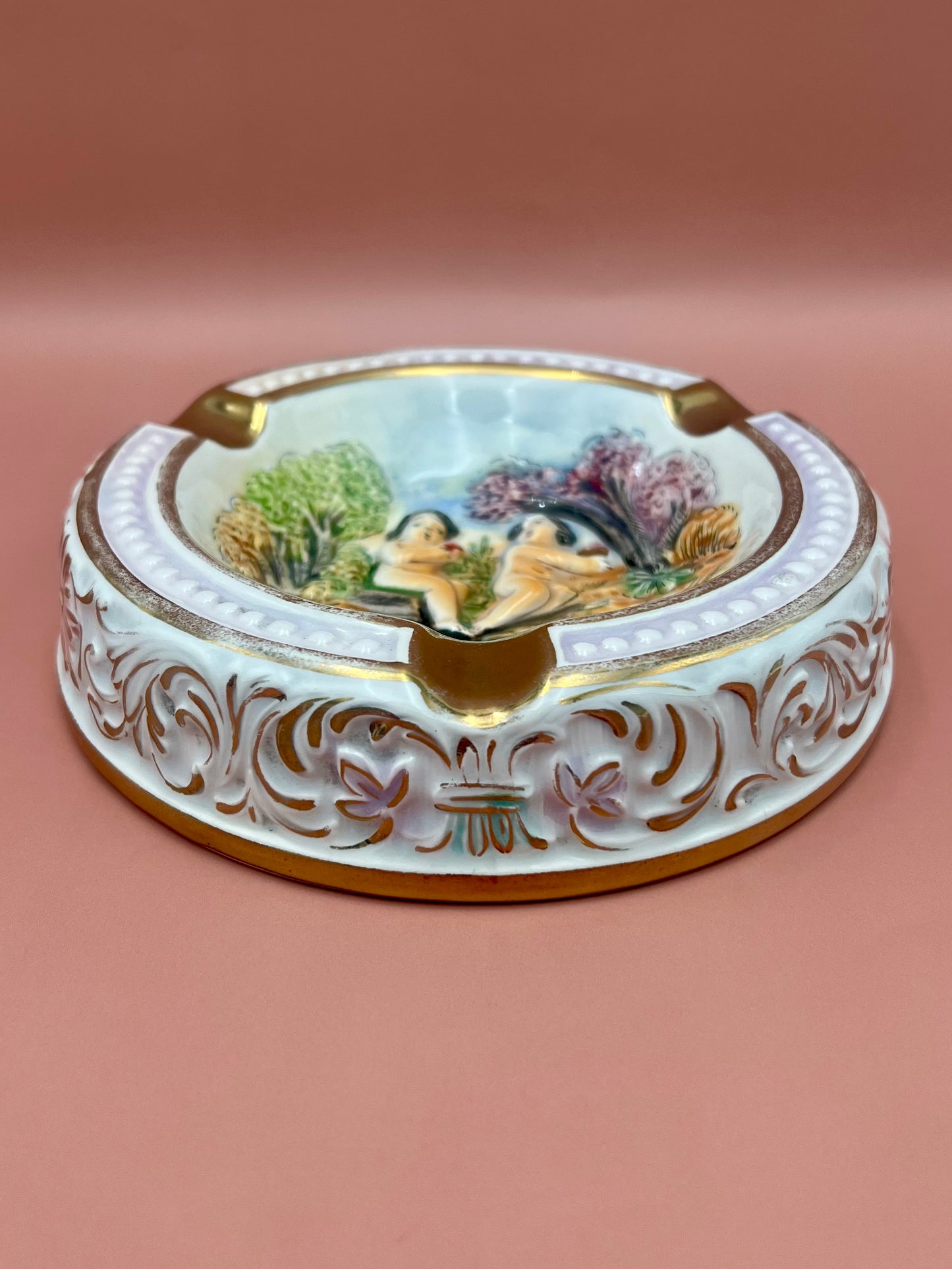 Raphael-Smoking Accessory-Pearl&#39;s Puff Parlor