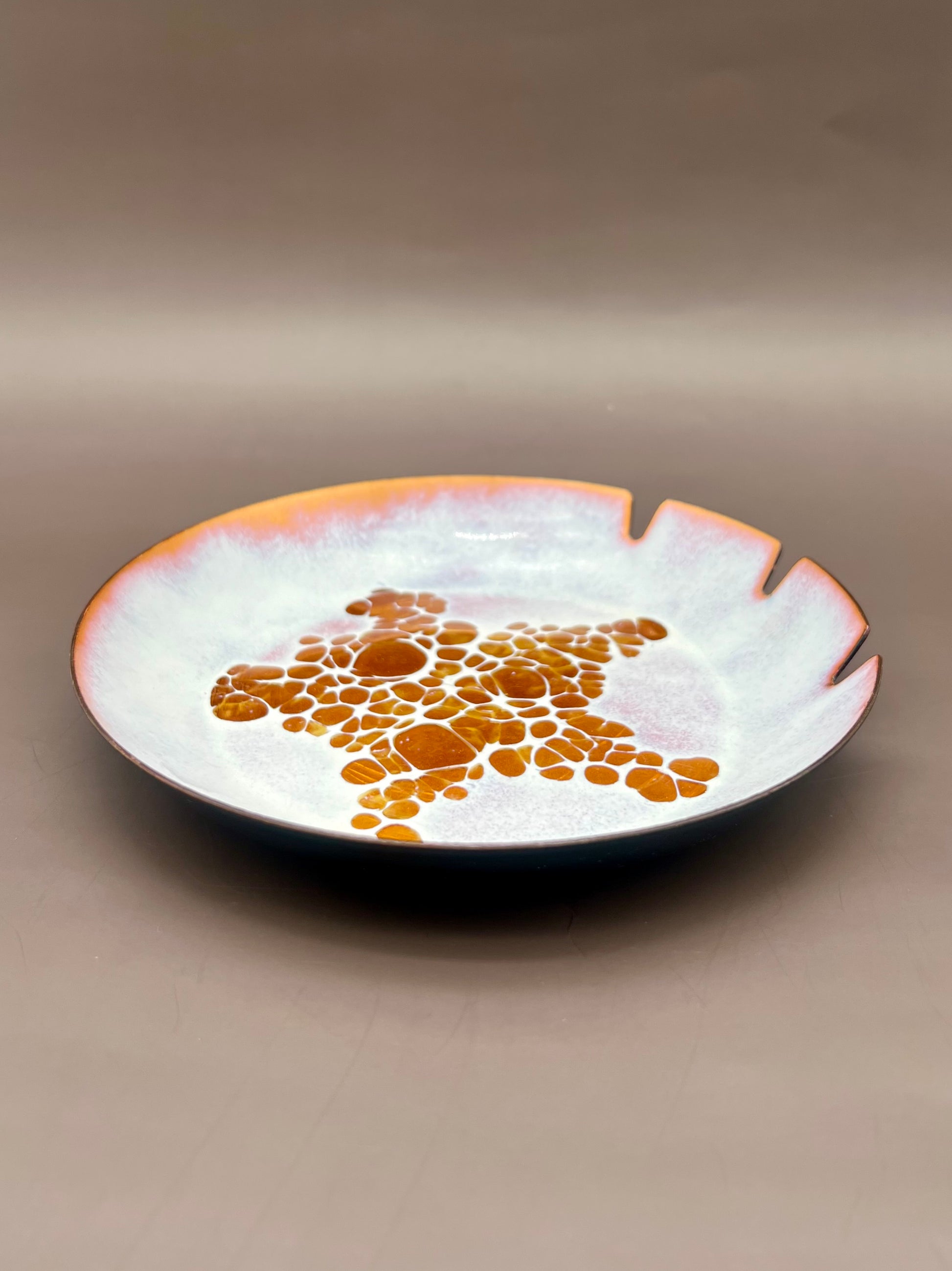 Raya-Smoking Accessory-Pearl's Puff Parlor