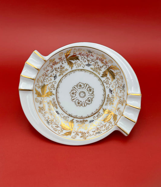 Regina-Smoking Accessory-Pearl&#39;s Puff Parlor
