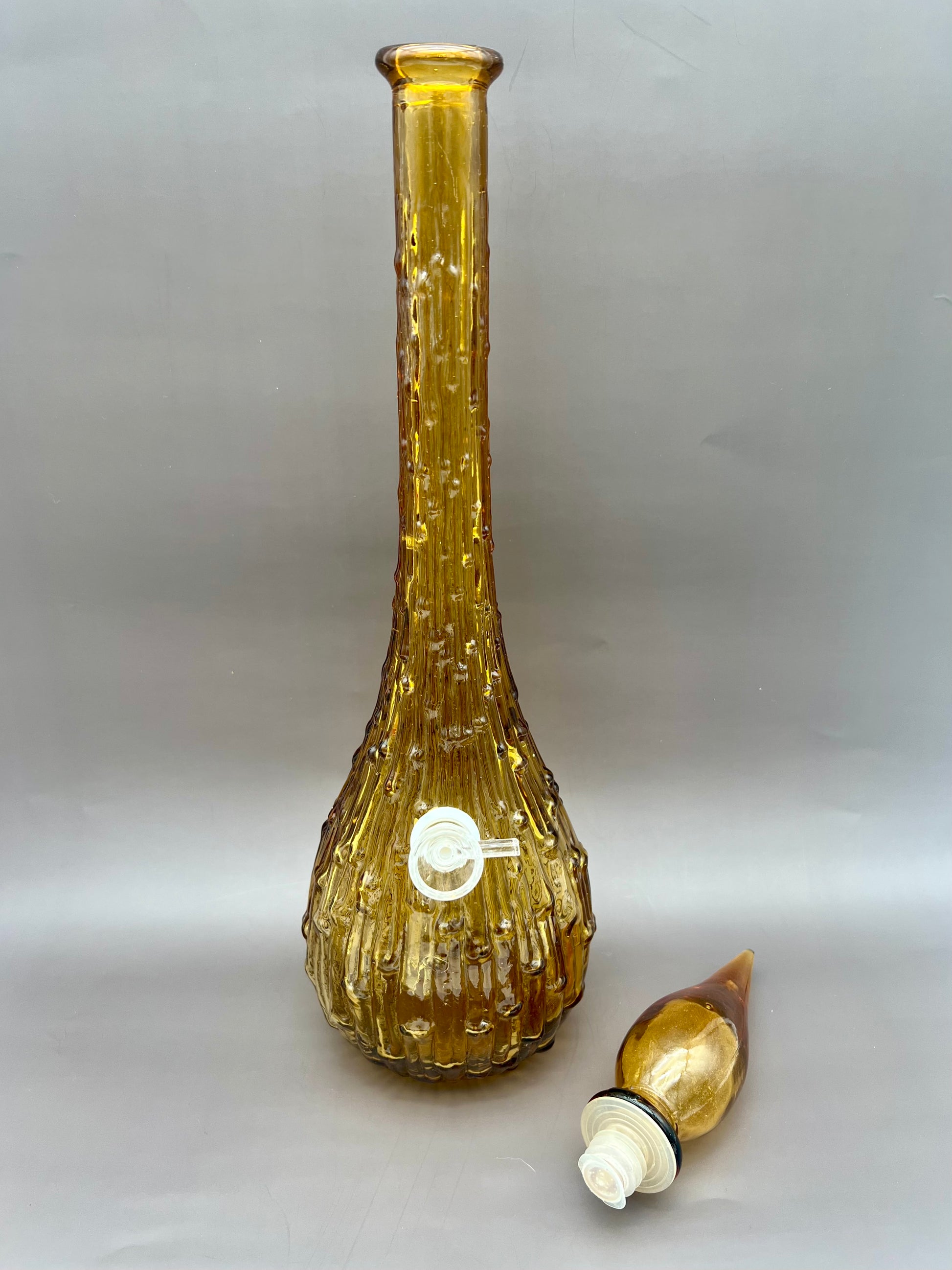 Roberta-Decanter-Pearl&#39;s Puff Parlor