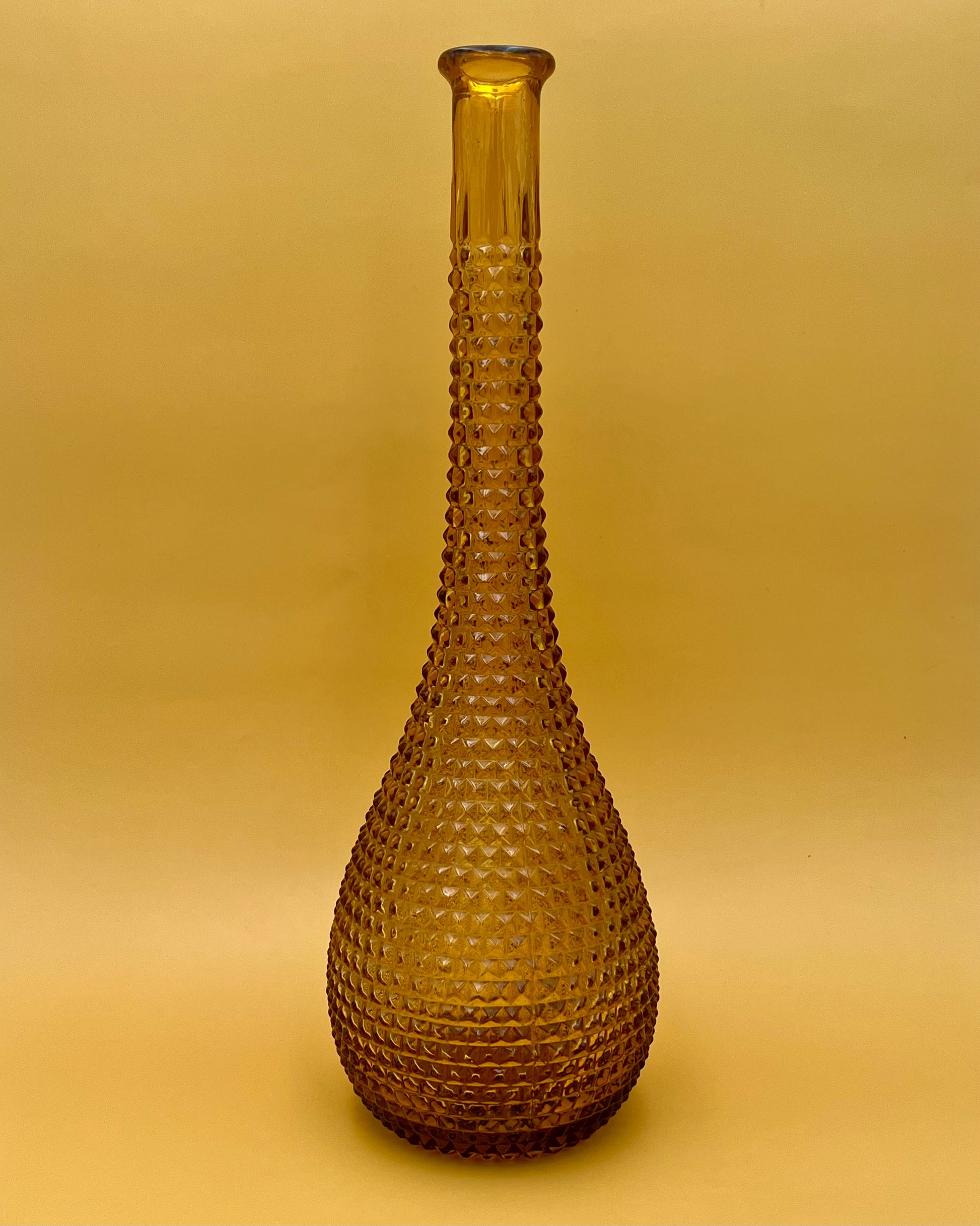 Roberta-Decanter-Pearl&#39;s Puff Parlor