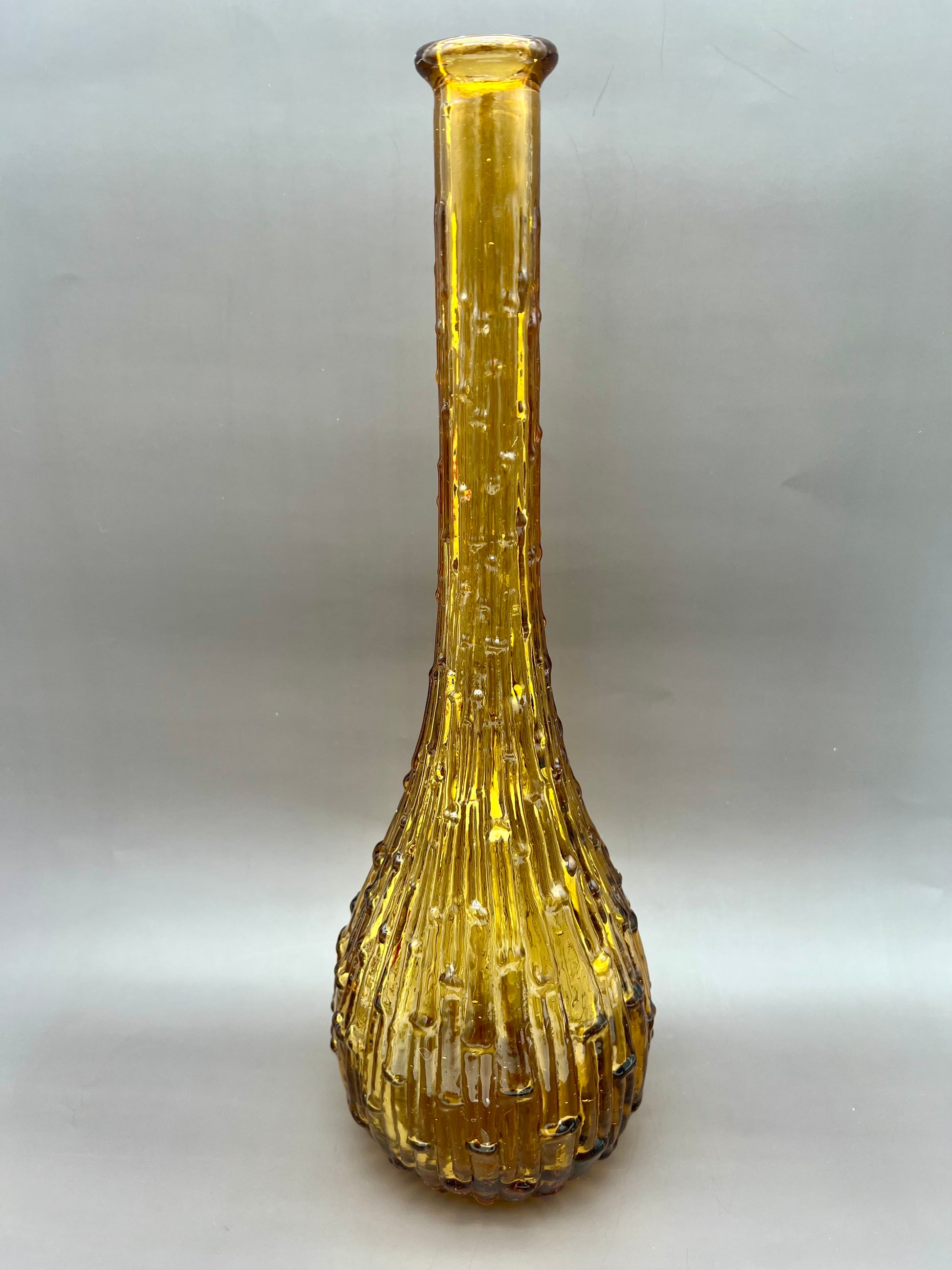 Roberta-Decanter-Pearl&#39;s Puff Parlor