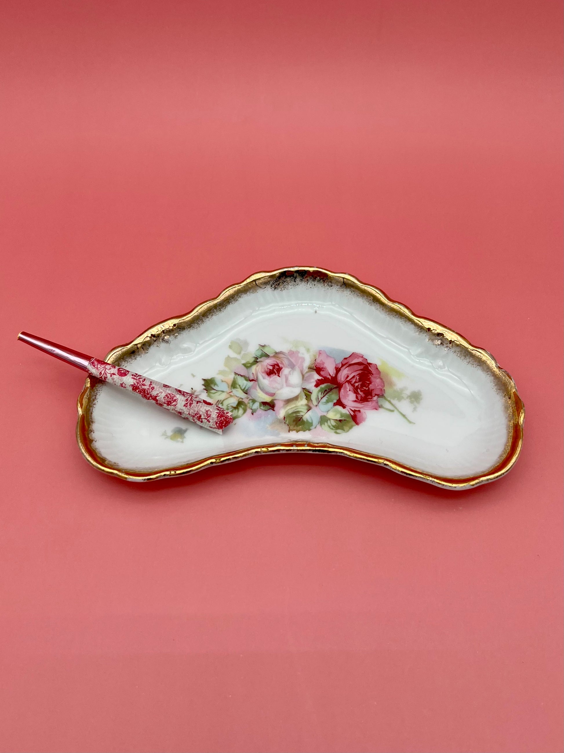 Rosabelle-Smoking Accessory-Pearl's Puff Parlor