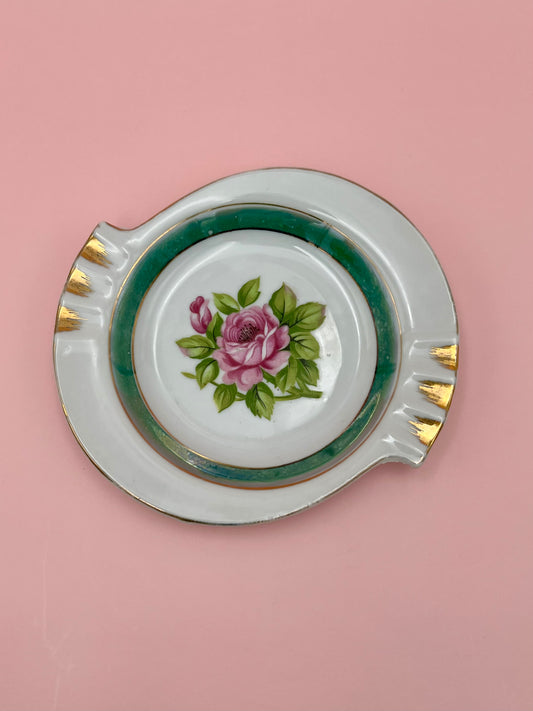 Rosanne-Smoking Accessory-Pearl&#39;s Puff Parlor