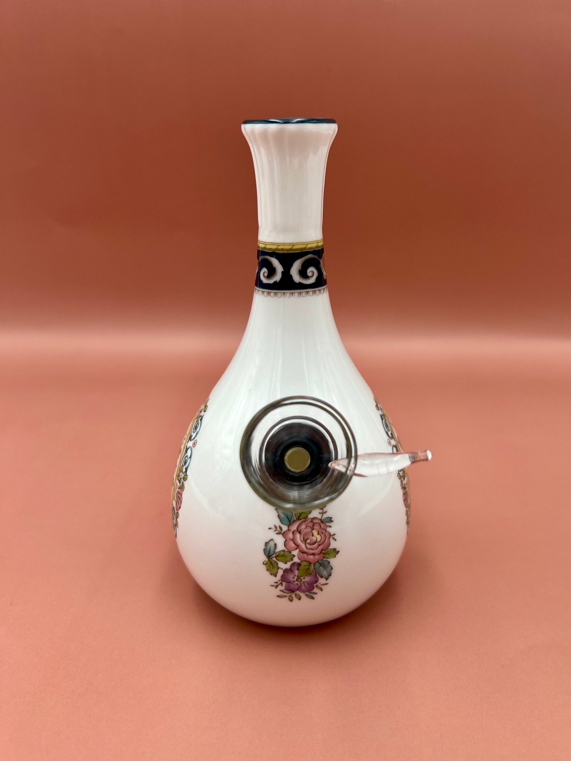 Sandra-Petite Water Pipe-Pearl's Puff Parlor