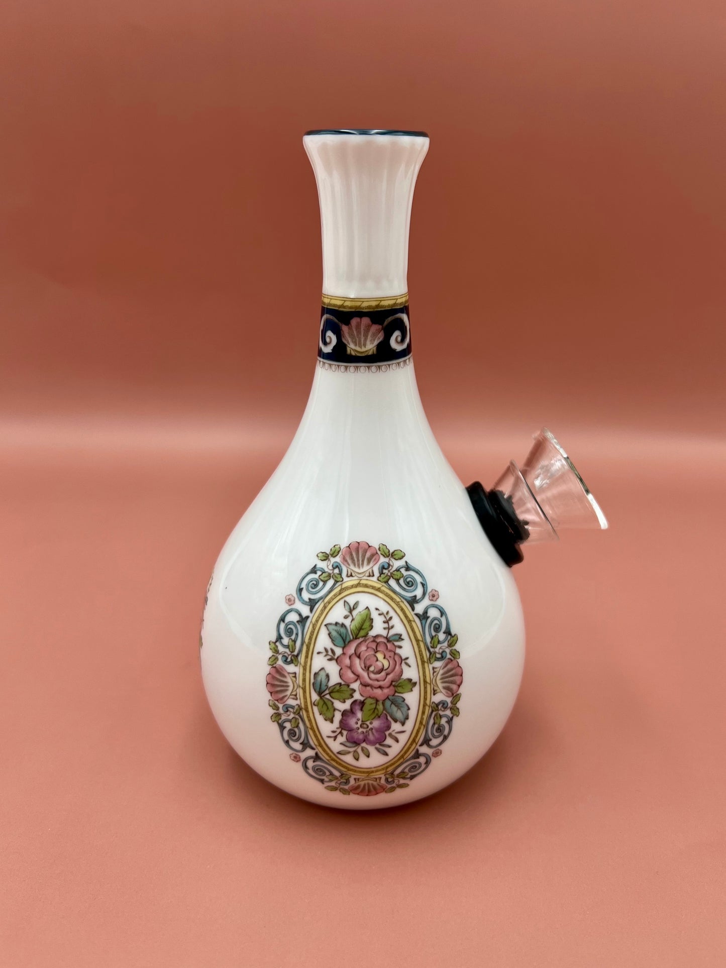 Sandra-Petite Water Pipe-Pearl's Puff Parlor