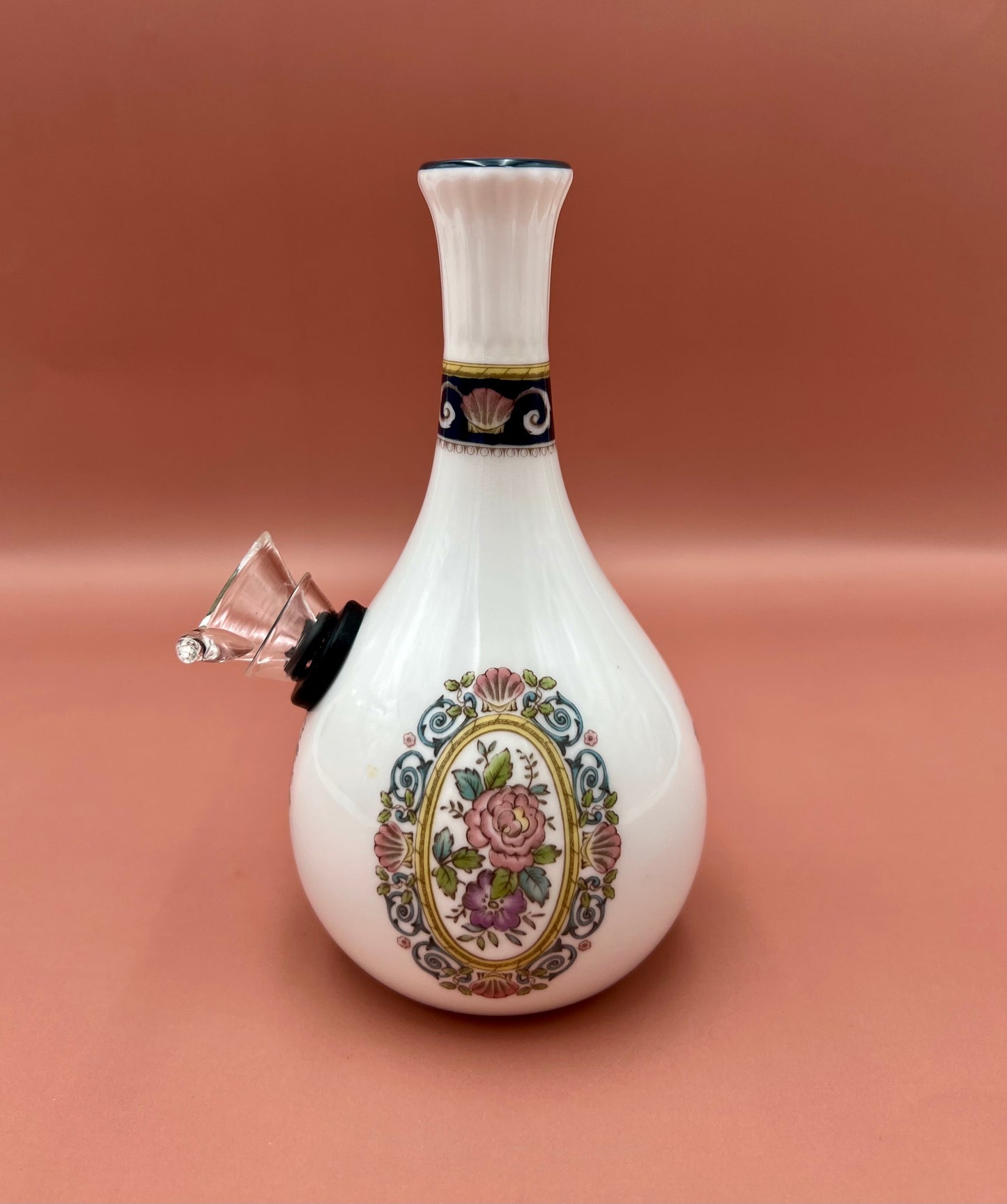 Sandra-Petite Water Pipe-Pearl's Puff Parlor