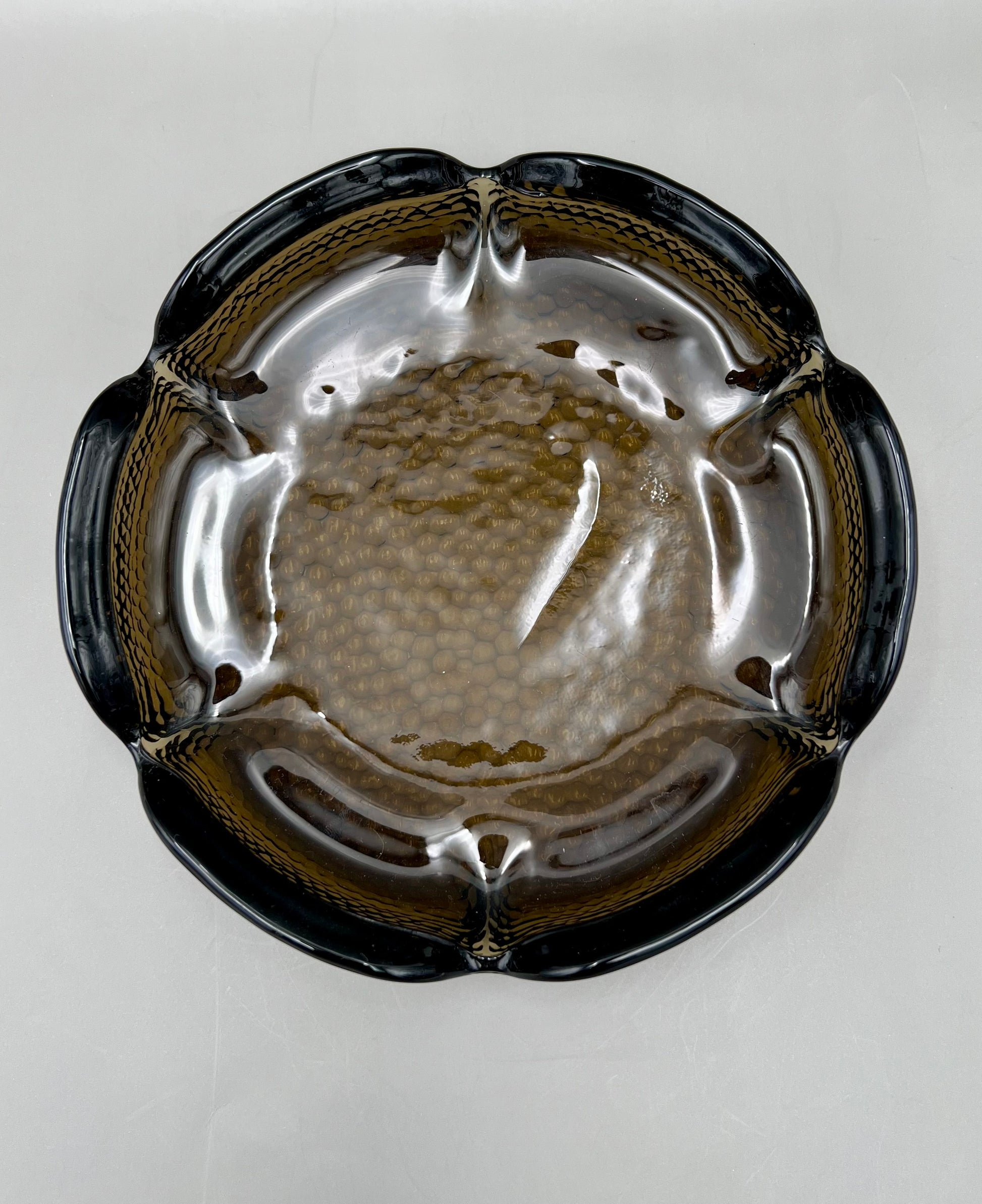 Shayla-Smoking Accessory-Pearl&#39;s Puff Parlor