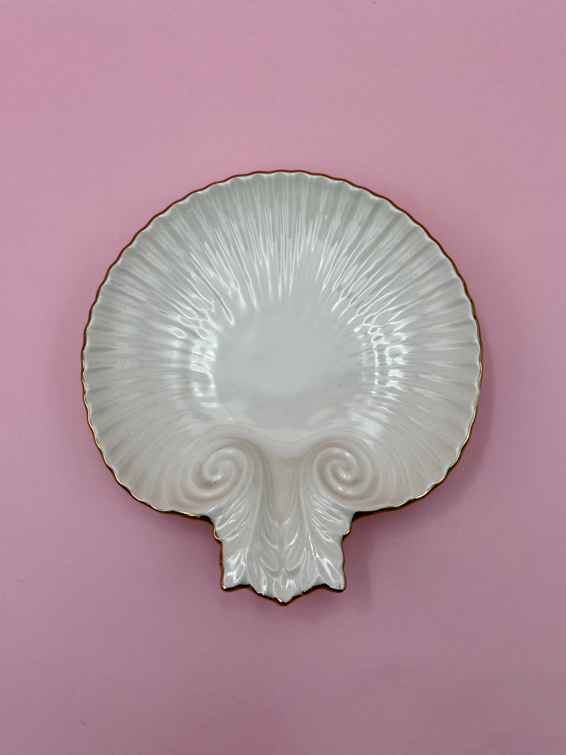 Shelly-Smoking Accessory-Pearl's Puff Parlor