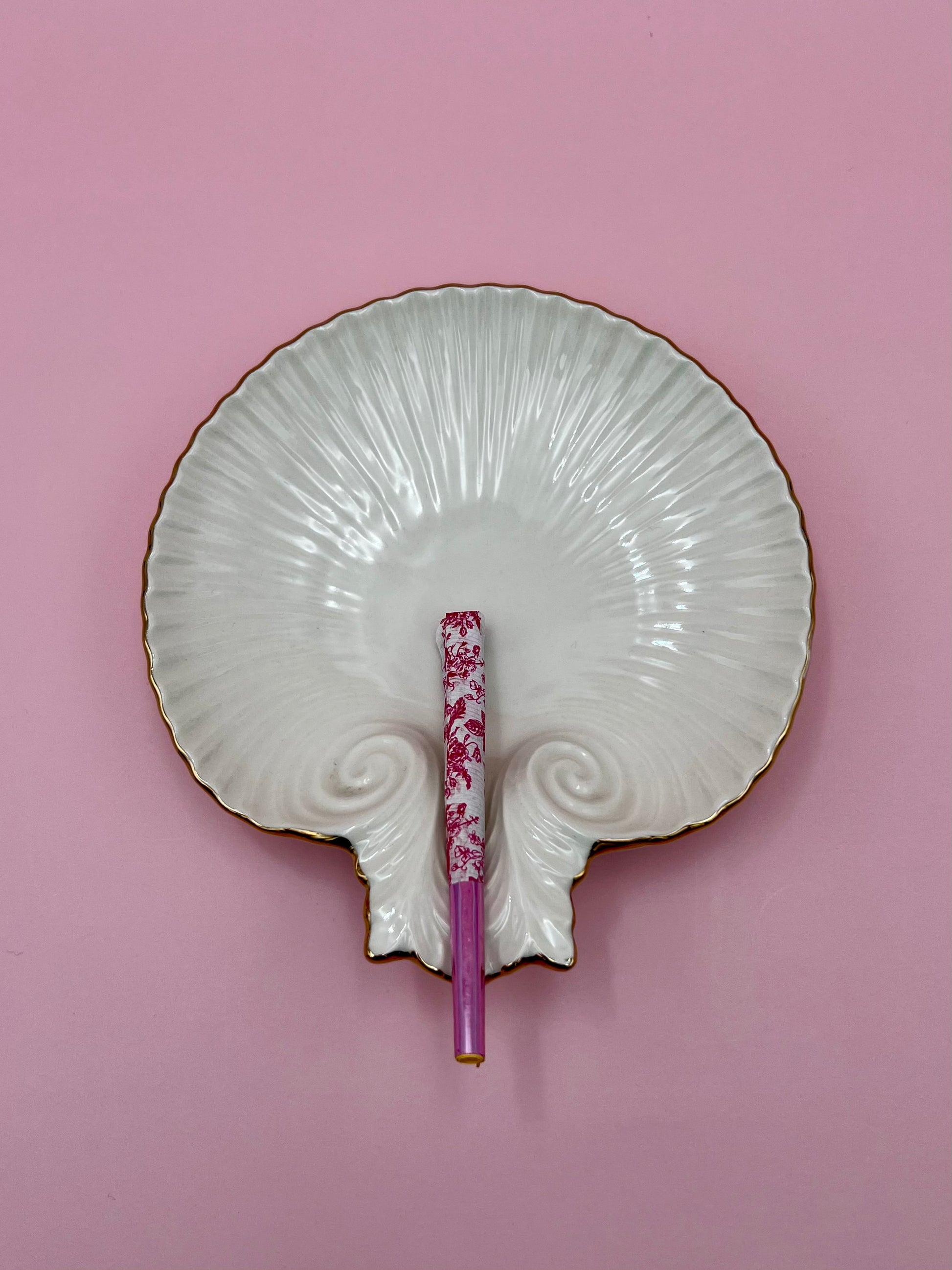 Shelly-Smoking Accessory-Pearl's Puff Parlor