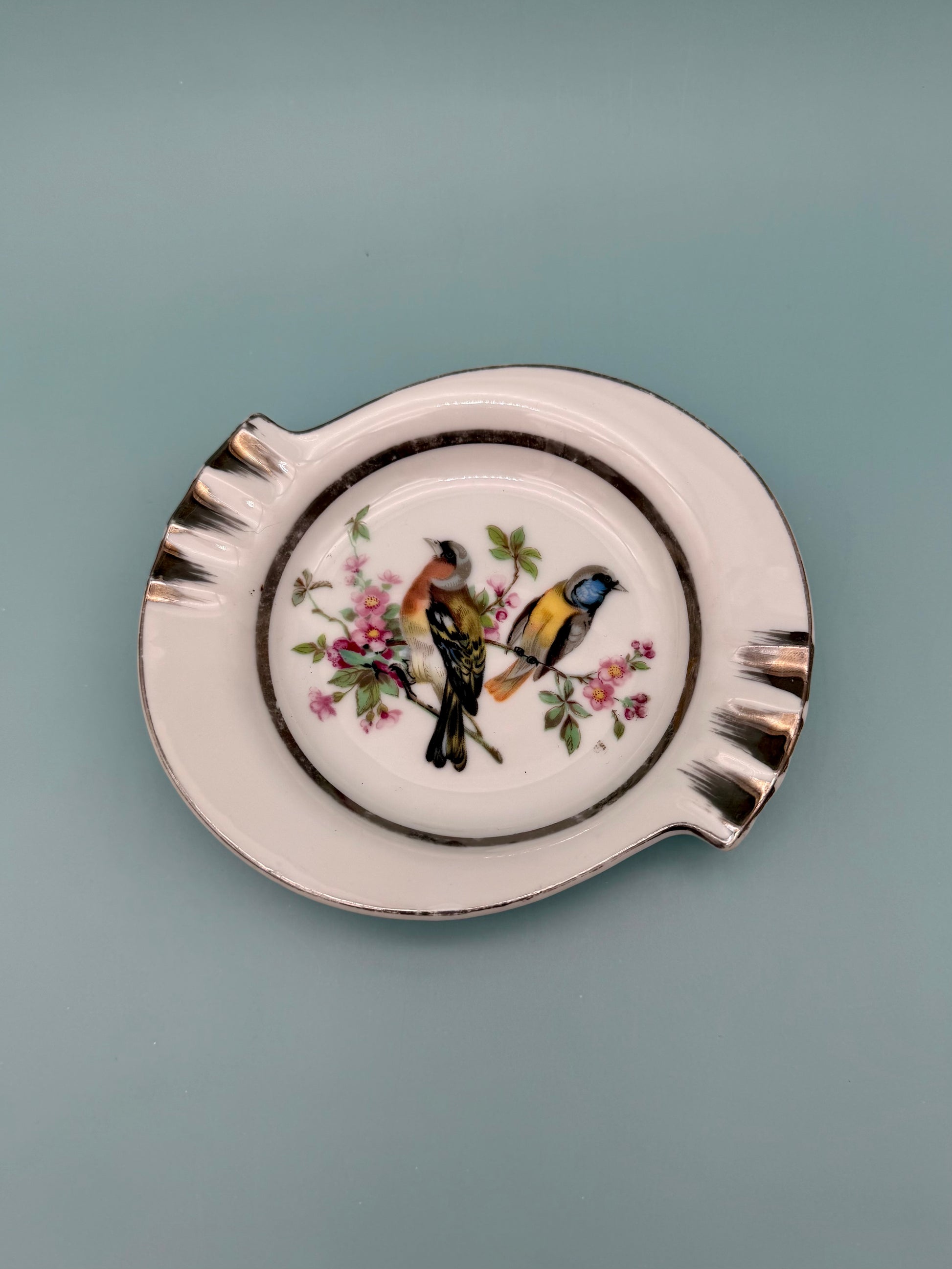 Skye-Smoking Accessory-Pearl's Puff Parlor