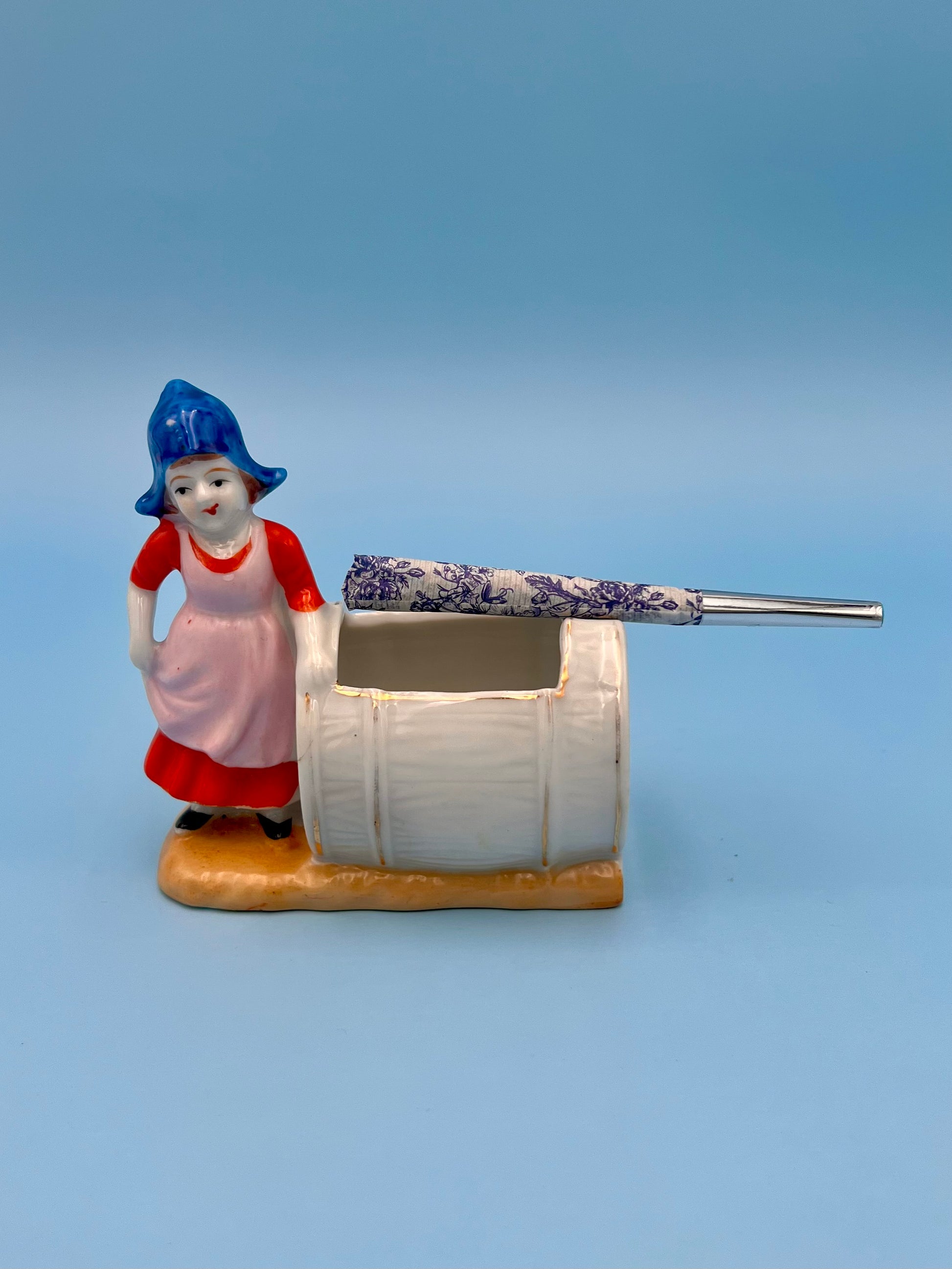 Tess-Smoking Accessory-Pearl&#39;s Puff Parlor