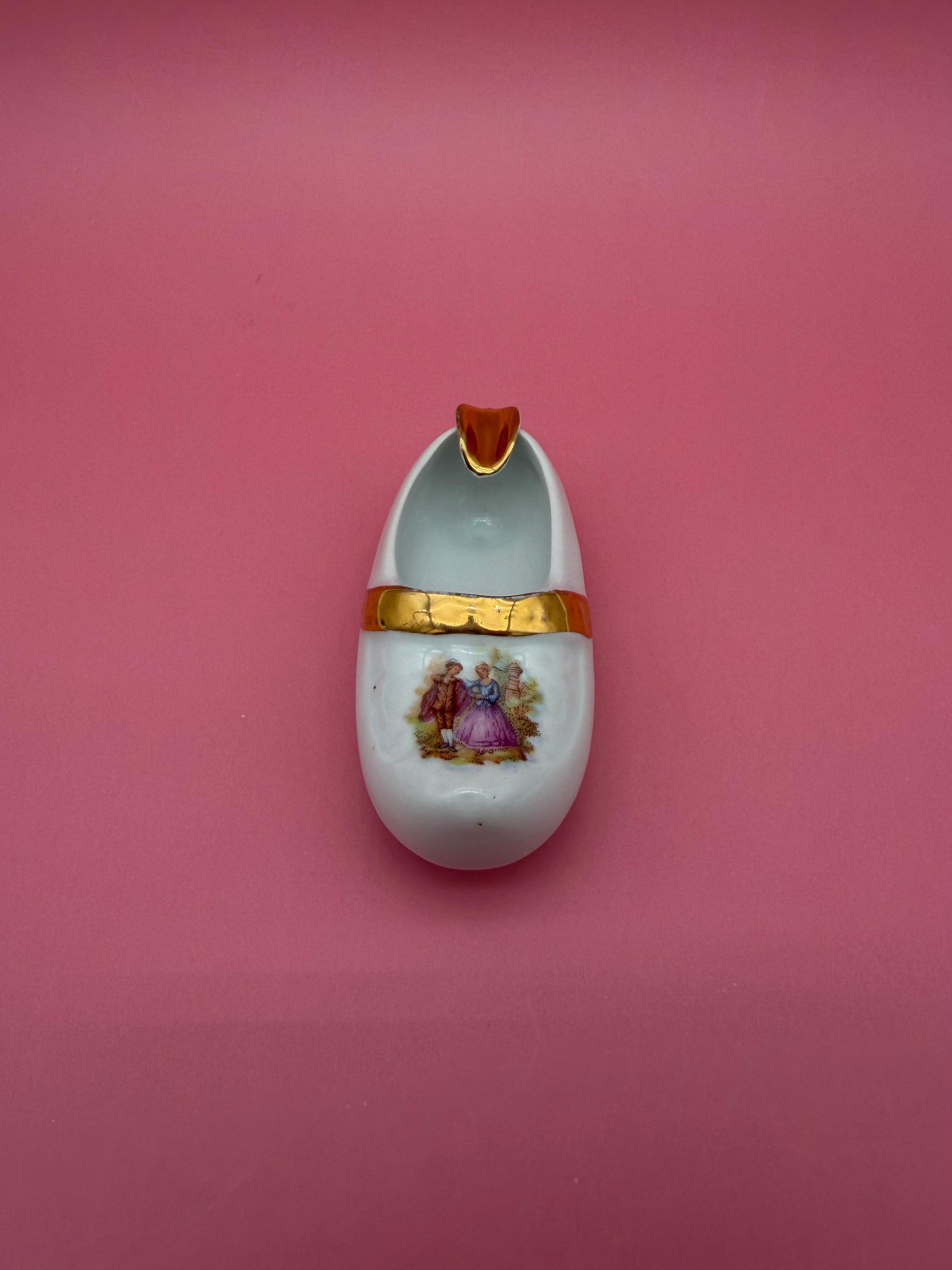 Vivi-Smoking Accessory-Pearl's Puff Parlor