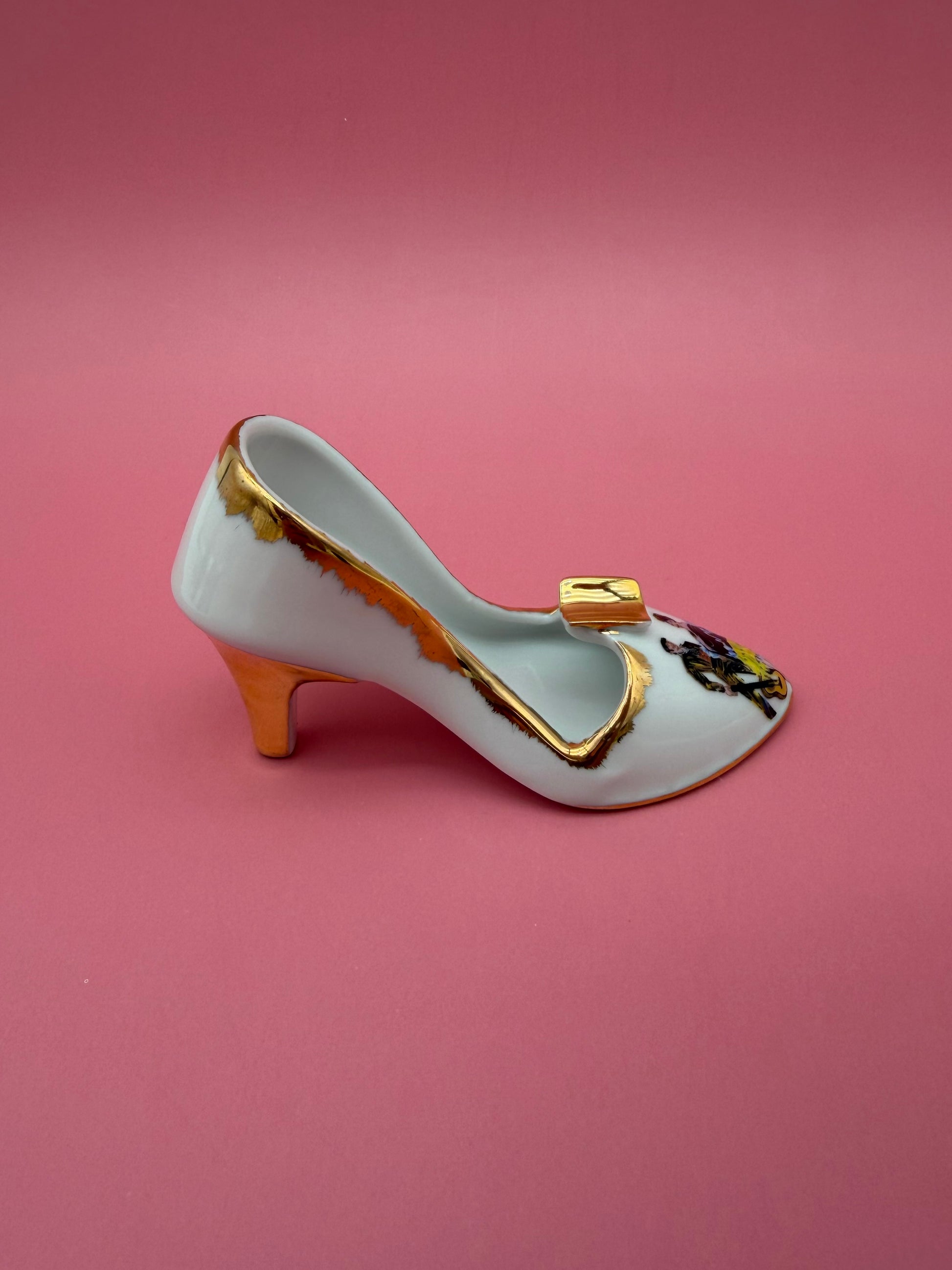 Vivi-Smoking Accessory-Pearl's Puff Parlor