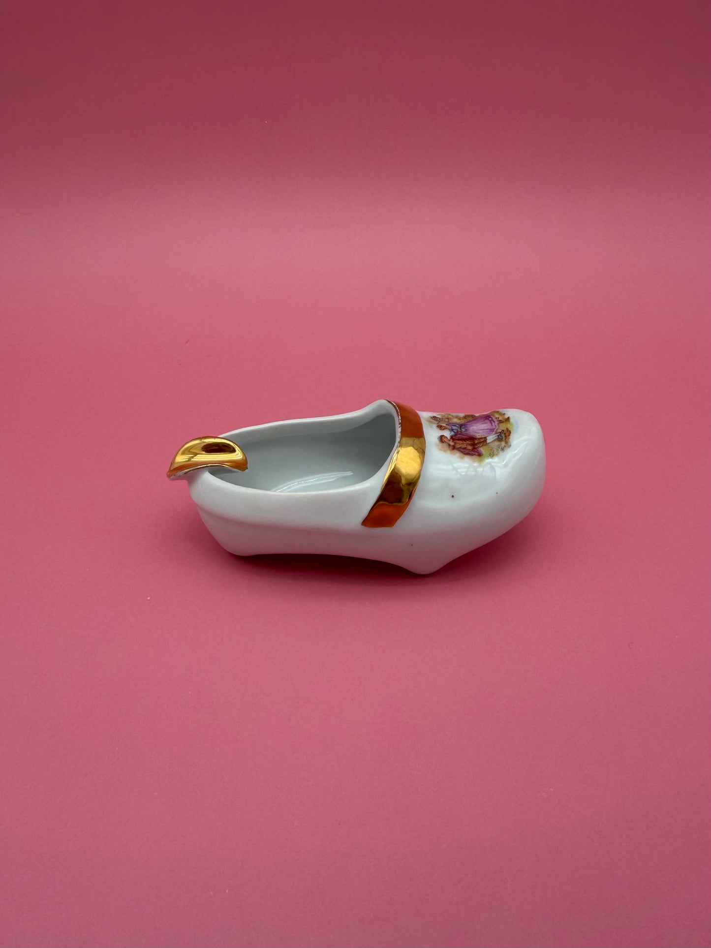 Vivi-Smoking Accessory-Pearl's Puff Parlor