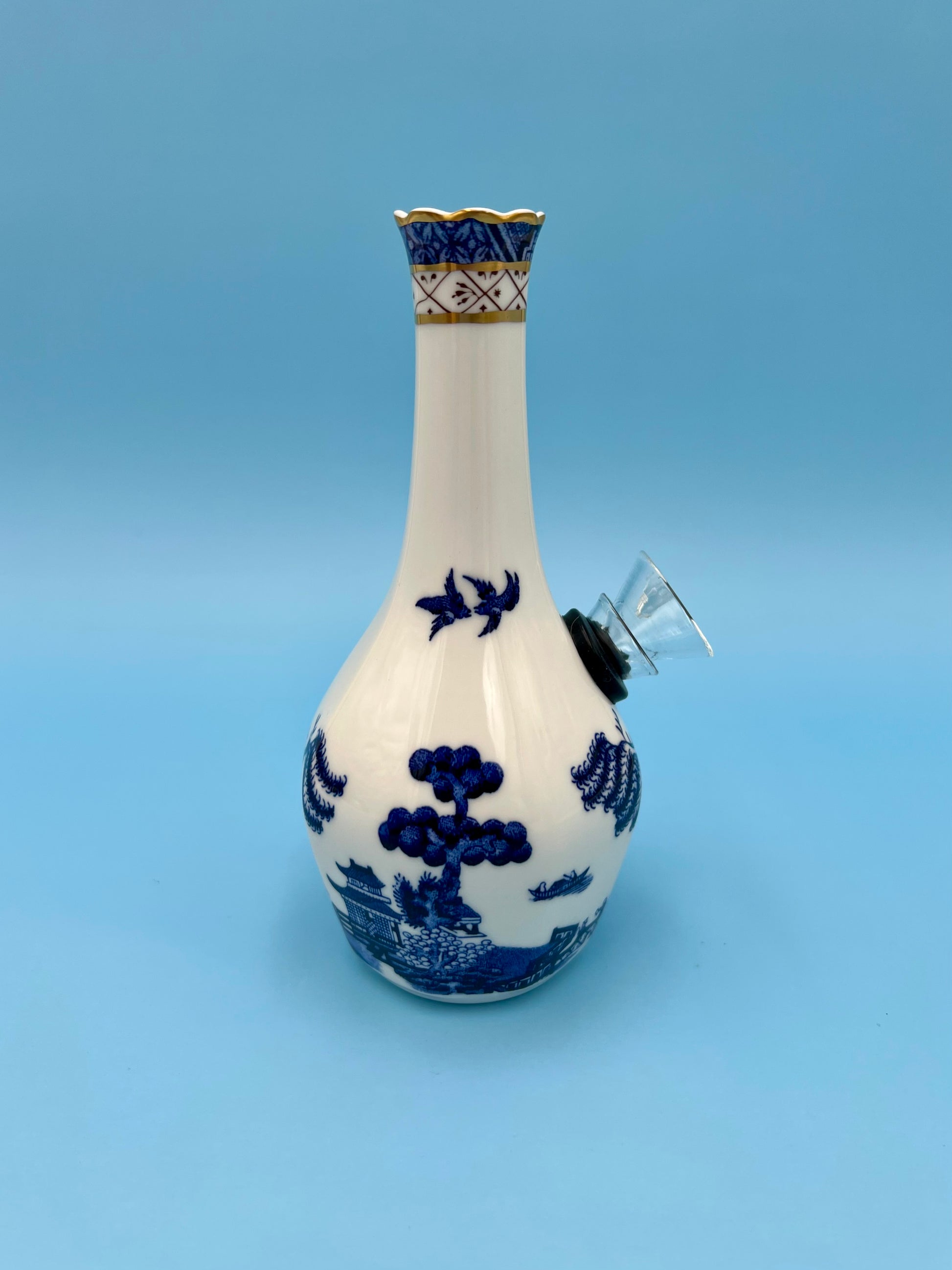 Willow-Petite Water Pipe-Pearl's Puff Parlor