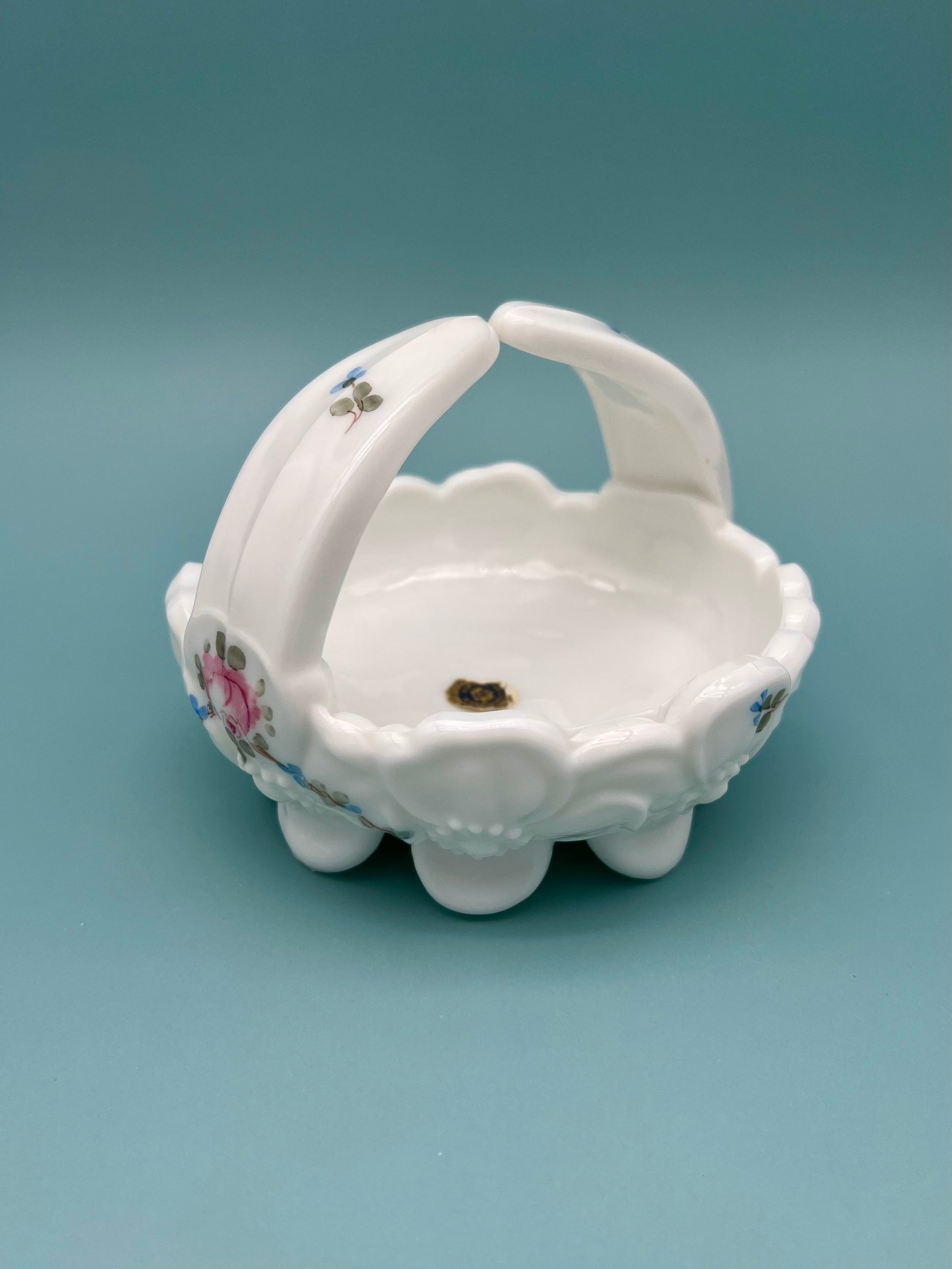 Zoey-Smoking Accessory-Pearl&#39;s Puff Parlor
